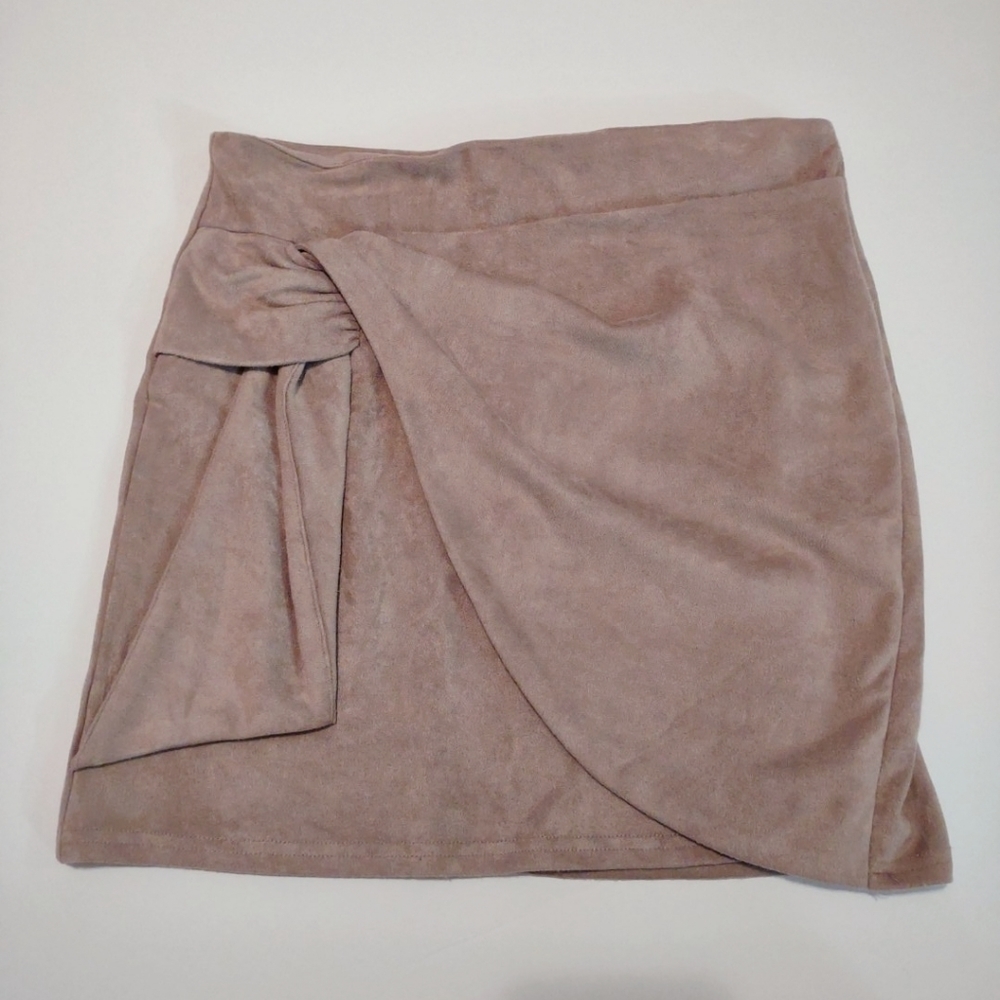 Fashion on Earth Tan Faux Suede Wrap Skirt M
